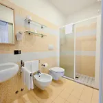 Avana Fronte Mare Otel Riccione