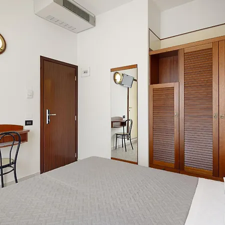 Avana Fronte Mare 3* Riccione