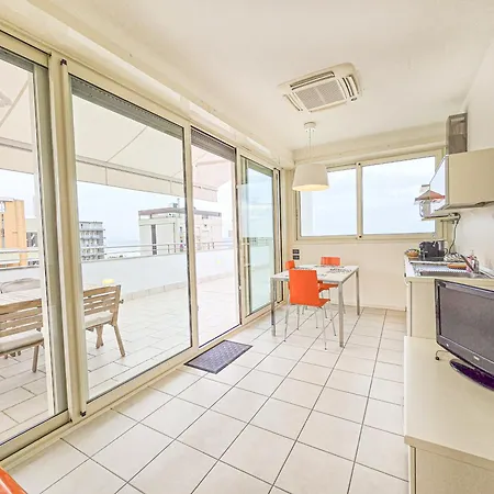 Avana Fronte Mare Riccione