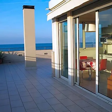Avana Fronte Mare Otel 3*