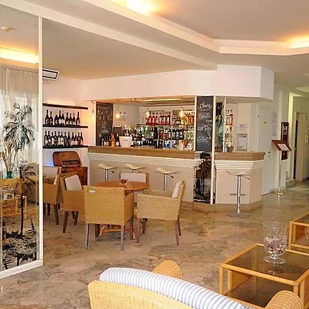 Avana Fronte Mare Riccione