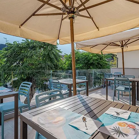 Avana Fronte Mare 3*