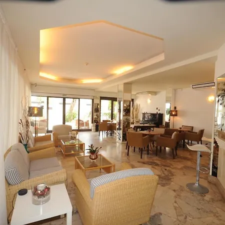 Avana Fronte Mare 3*