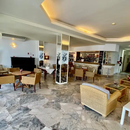 Avana Fronte Mare Riccione