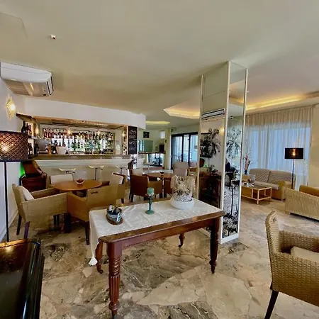 Avana Fronte Mare Riccione