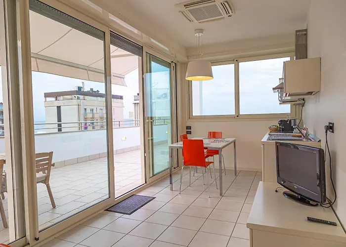 Avana Fronte Mare 3* ريتشيوني