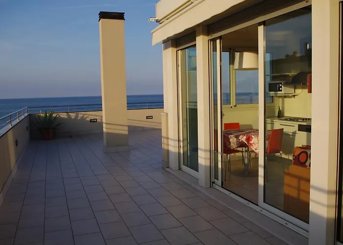 호텔 Avana Fronte Mare 3*