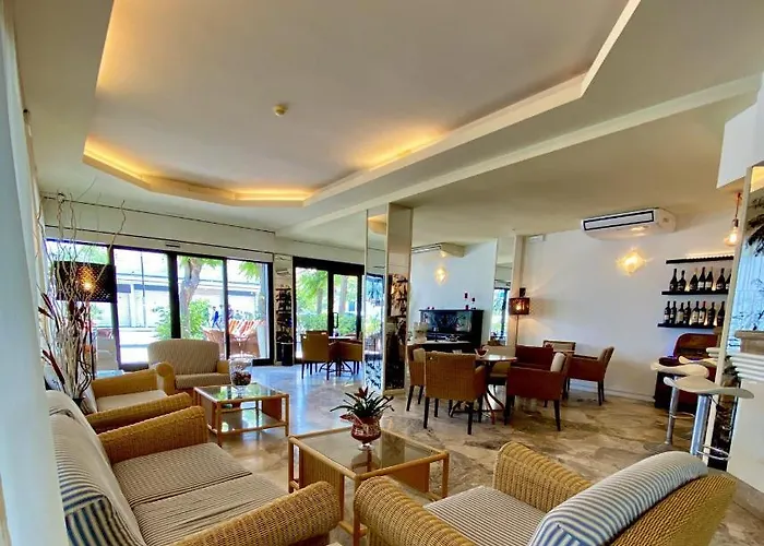 Avana Fronte Mare 호텔 리치오네