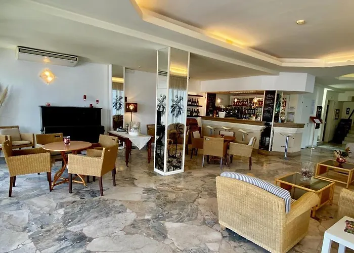 Avana Fronte Mare 리치오네